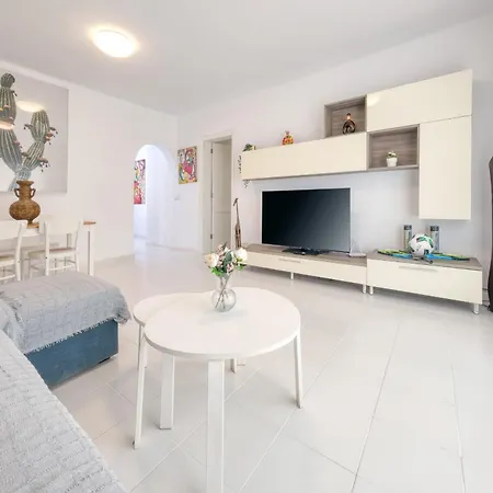 Holiday home Queen Vetusta-pool View *